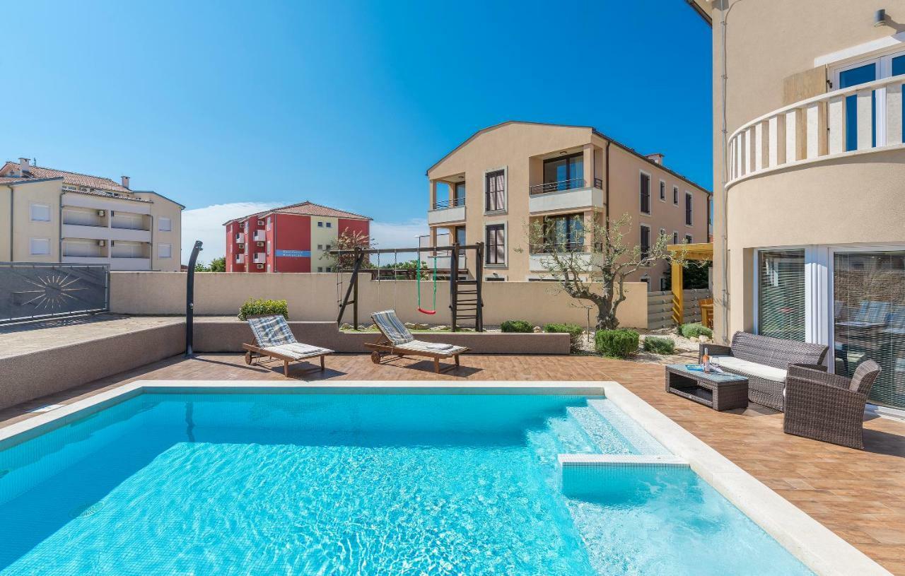 6-Bedroom Villa Chiara With Sea View Premantura Exterior photo